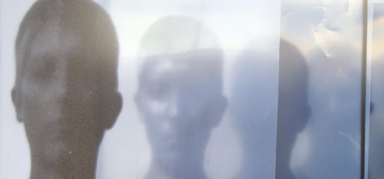 Vérifier : L’enquête dénonce le stratagème d’identification du gouvernement