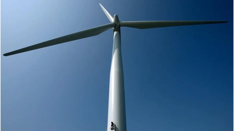 Changement climatique : Un accord gouvernemental pour stimuler l’énergie éolienne en mer