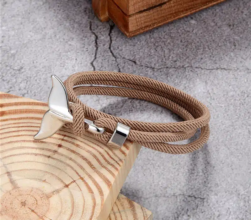 Le bracelet nautique, l’accessoire conçu pour sublimer votre tenue