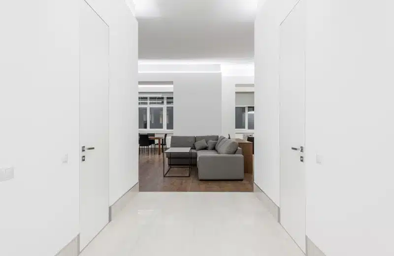 5 avantages d’une cloison et d’une porte à galandage pour votre maison