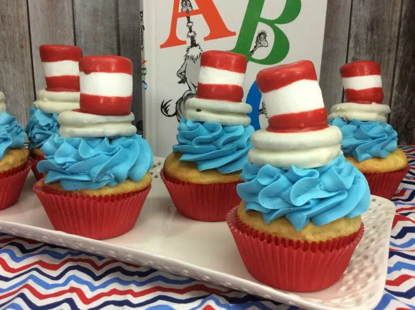 Dr Seuss Hat Cupcakes