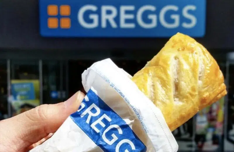 Le rouleau de saucisses végétaliennes Greggs stimule les ventes