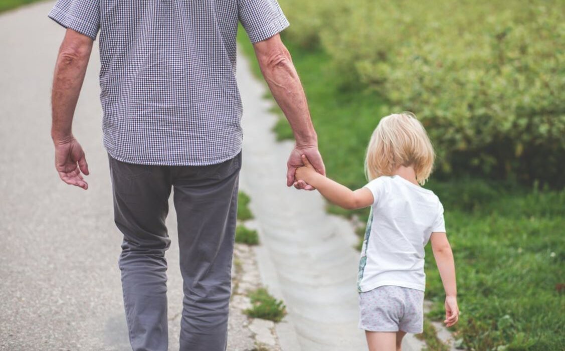 Comment les familles se préparent aux changements dans la santé et la longévité