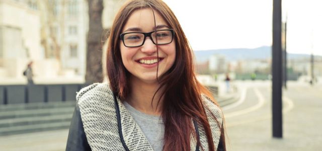 Comment votre adolescent peut être heureux de son sourire