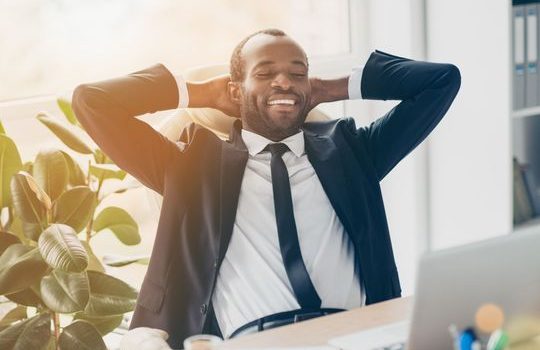 À la recherche d’un meilleur équilibre travail-vie personnelle ? Il peut être payant d’accepter une réduction de salaire pour être plus heureux.