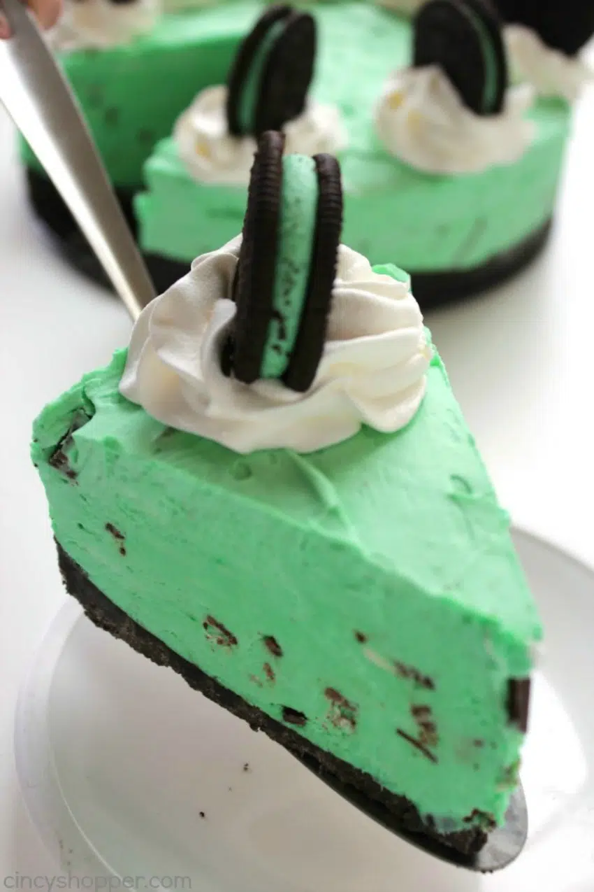 No Bake Mint Oreo Cheesecake