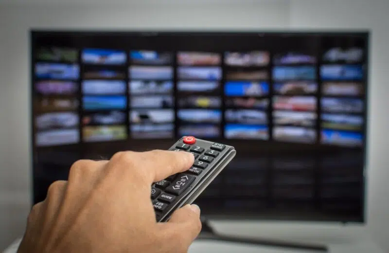 Comment mettre Smart TV en français ?