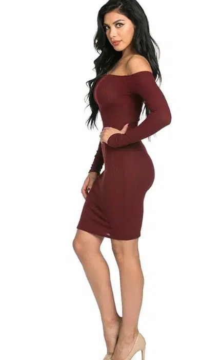 Rechercher fabuleux dans une robe en dentelle Bodycon, même si vous n’avez pas un estomac plat