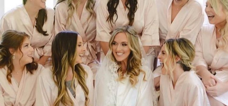 Obtenez des robes de mariée assorties pour votre fête de mariage