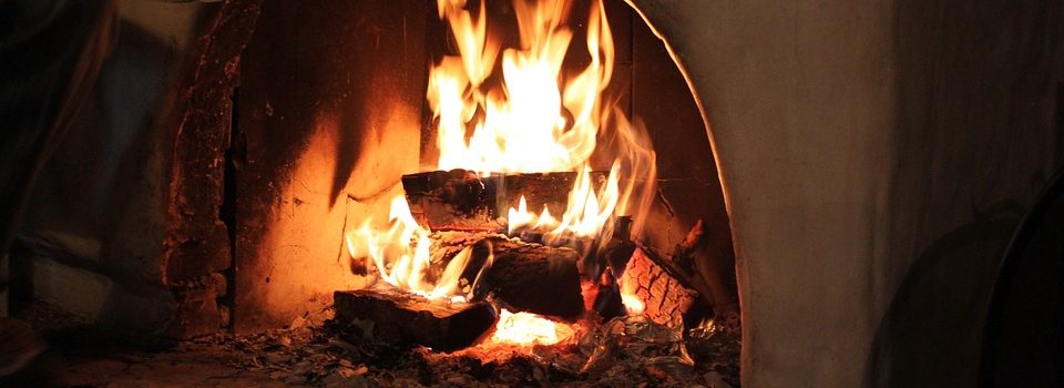 Installation de cheminée : quels avantages en hiver ?