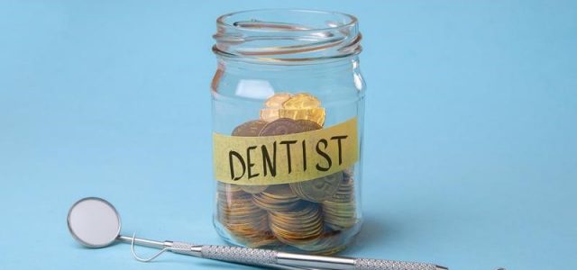 Façons d’économiser de l’argent sur vos factures de soins dentaires