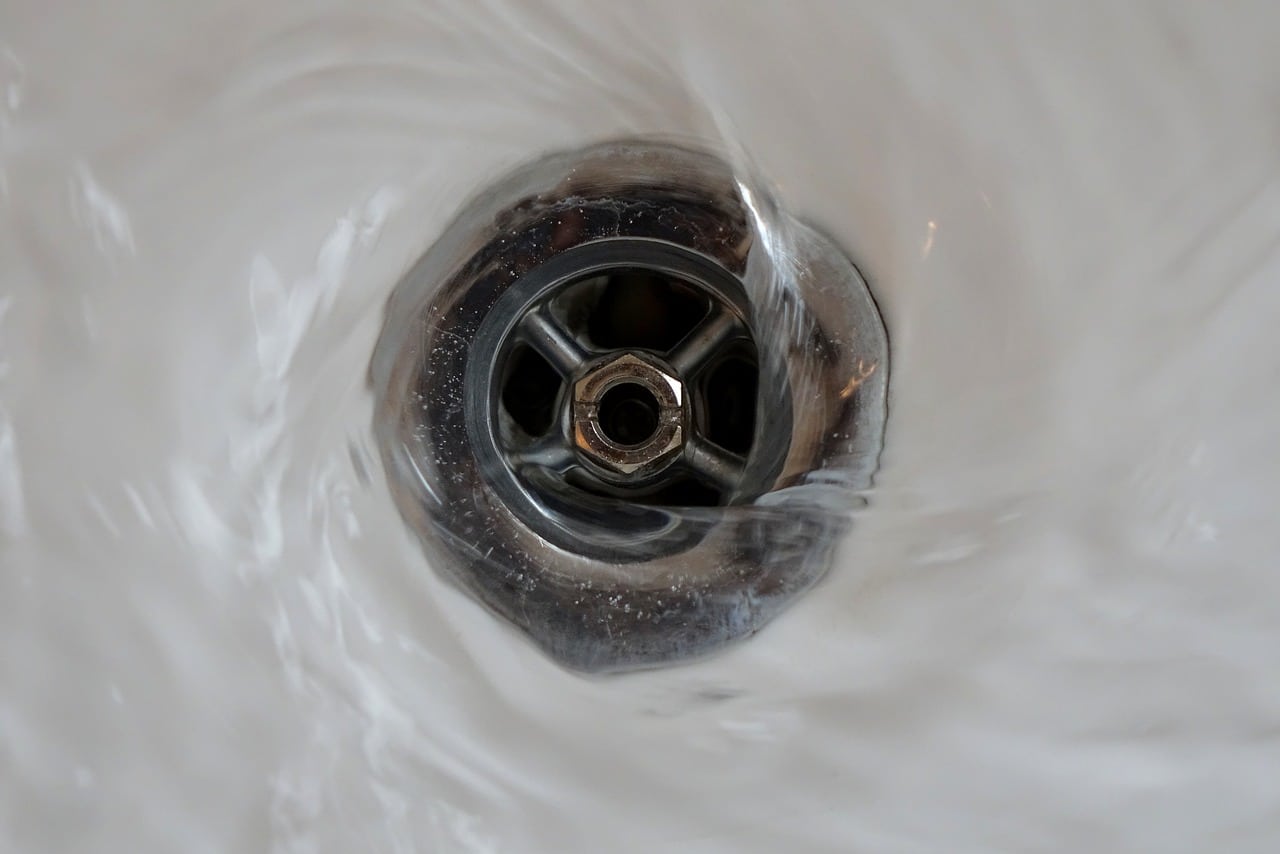 A quick guide to different types of drain cleaners