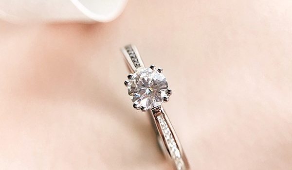 Comment prendre soin de votre bague de fiançailles