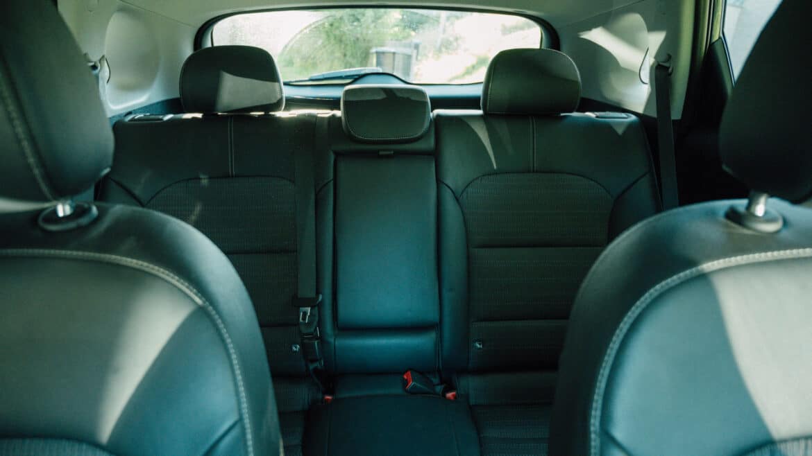Les housses et tapis de voiture : éléments essentiels pour entretenir sa voiture