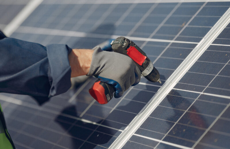 Panneaux solaires RGE : votre avenir énergétique et les clés pour choisir une entreprise de confiance