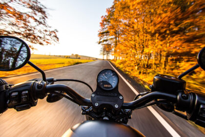 Quel équipement moto pour un roadtrip en Europe ?