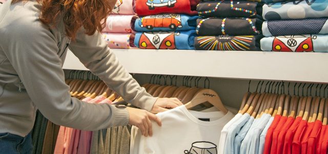 Le Splendide Attrait des T-shirts Graphiques