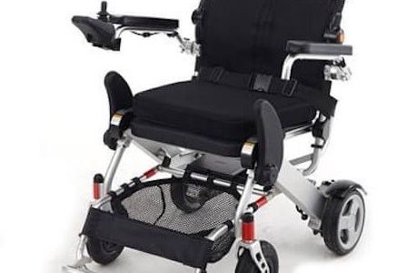 Voyager avec la portabilité d’un fauteuil roulant léger