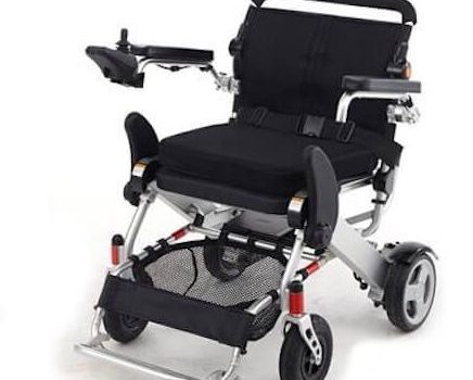 Voyager avec la portabilité d’un fauteuil roulant léger