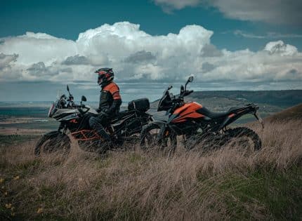 Les avantages et les inconvénients de la moto par rapport à la voiture